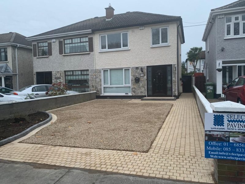 Gravel Driveway with Buff Cobblestone Apron and Pathway in Dublin (3)