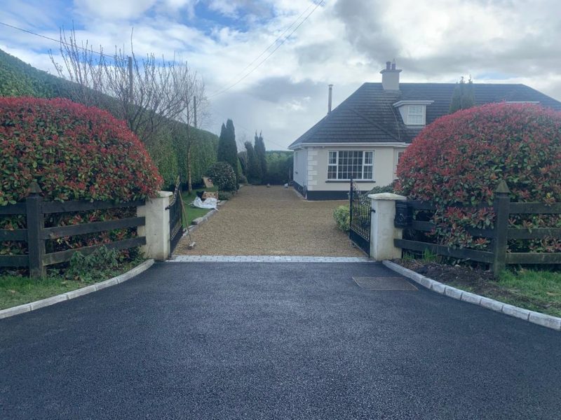 Gravelled Driveway with Tarmac Apron and Limestone Slabbed Patio in Tullamore, Co. Offaly (10)