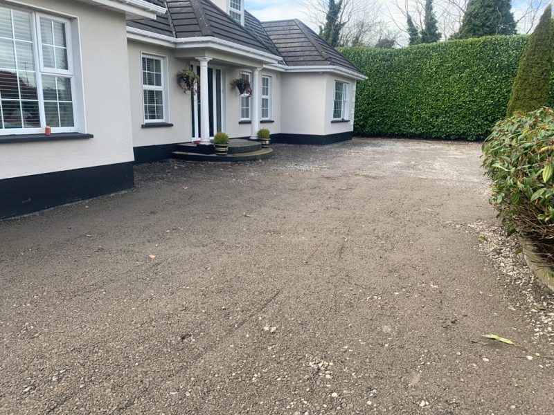 Gravelled Driveway with Tarmac Apron and Limestone Slabbed Patio in Tullamore, Co. Offaly (13)