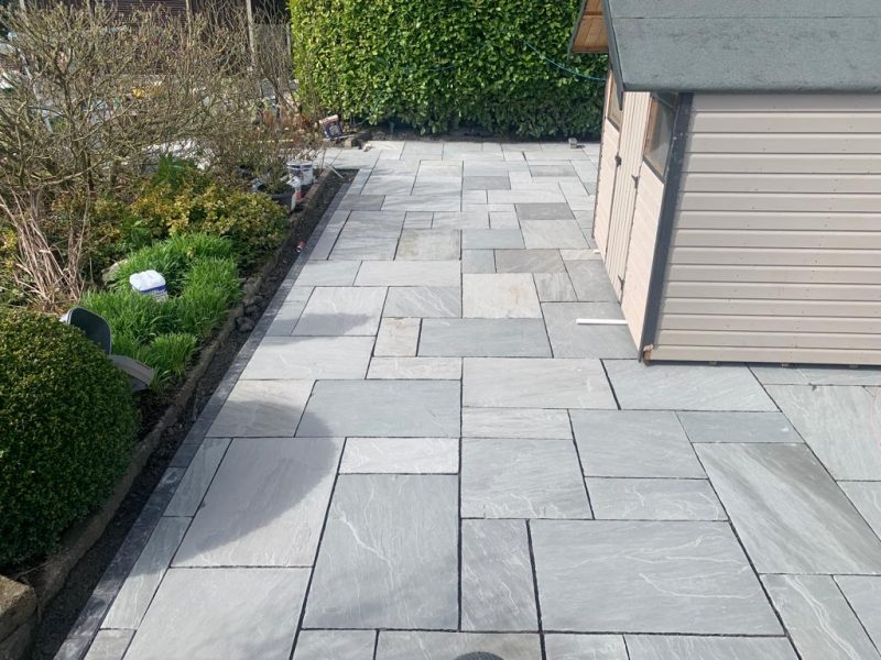 Gravelled Driveway with Tarmac Apron and Limestone Slabbed Patio in Tullamore, Co. Offaly (15)