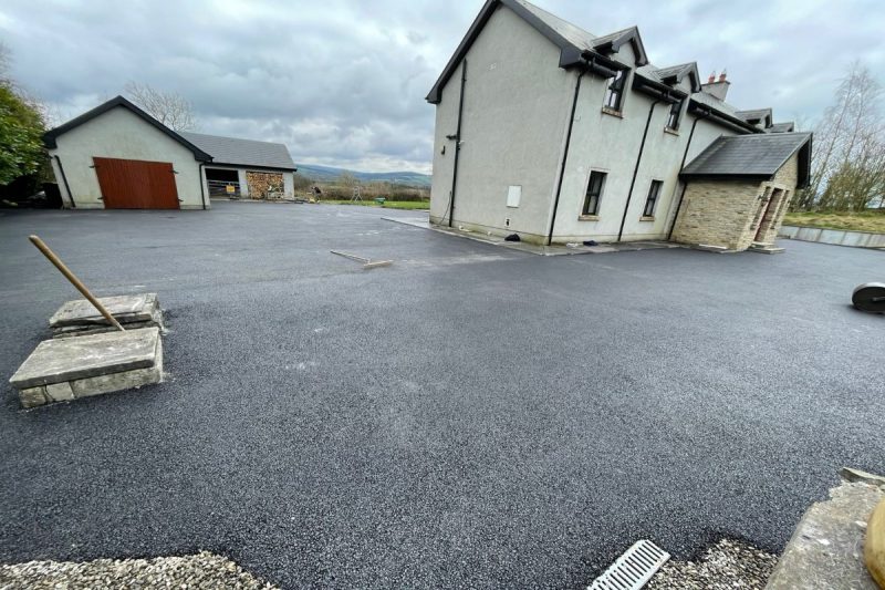 Tarmacadam Driveway with Gravel Soak Pits in Kinnity, Co. Offaly (4)