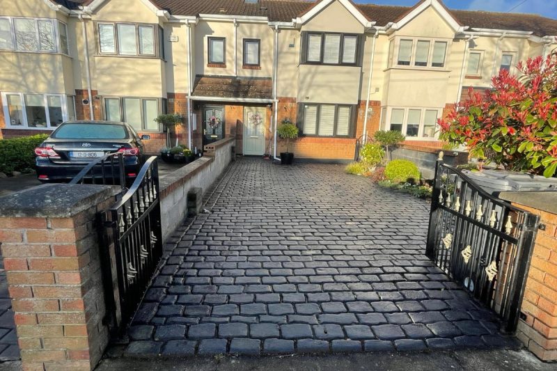 Tarmacadam Driveway with Silver Granite Border and Apron in Raheny, Dublin (1)
