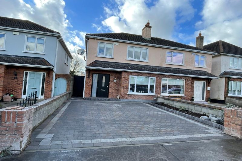 Charcoal Corrib Paved Driveway with Silver Borderline in Swords, Dublin (2)