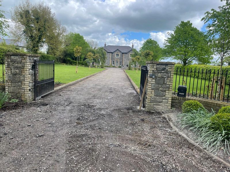 Gravelled Driveway with Granite Cobbled Apron in Maynooth, Co. Kildare (1)