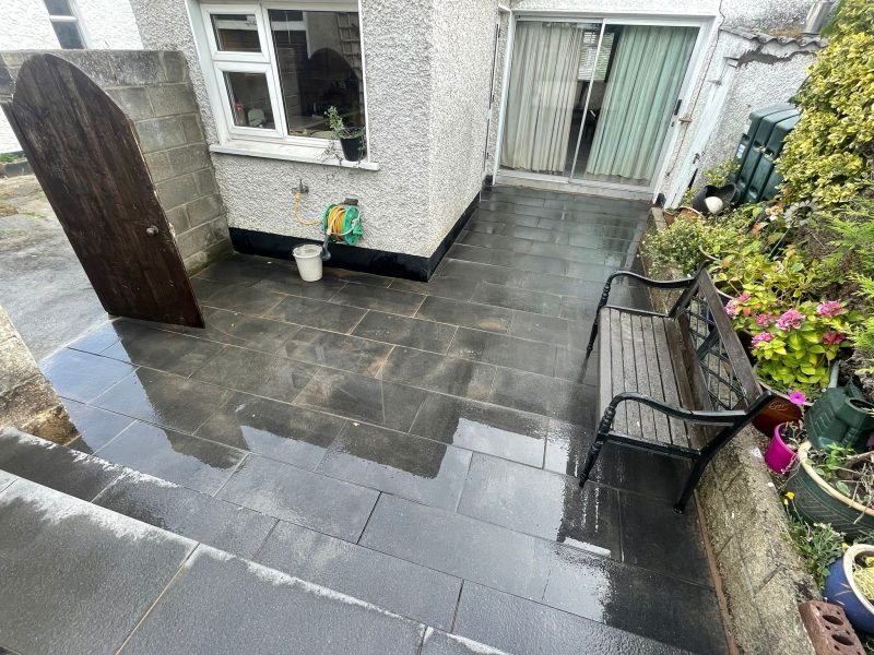 Patio with Black Granite Flags and Gravelled Area in Santry, Dublin (5)