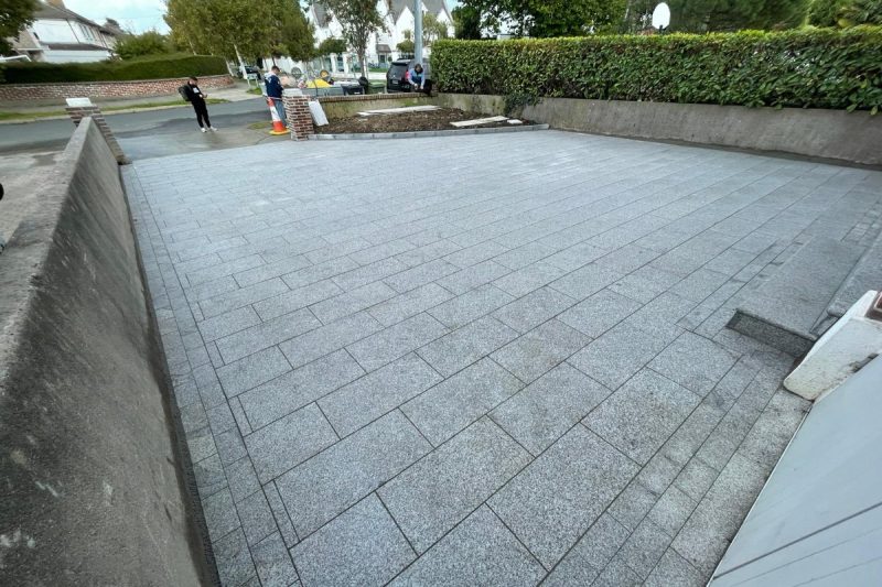 Driveway with Natural Granite Slabs and Cobbles in Goatstown, Dublin (6)