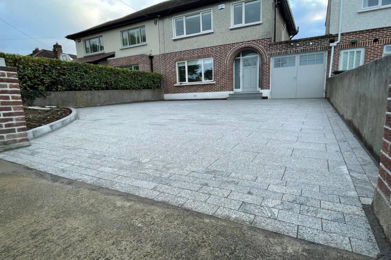 Driveway with Natural Granite Slabs and Cobbles in Goatstown, Dublin (7)
