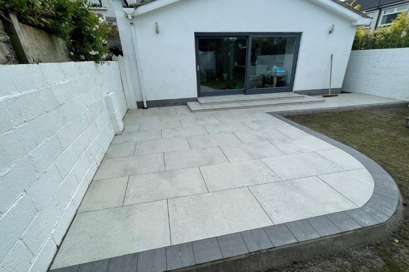 Porcelain Tiled Patio with Cobbles in Lucan, Dublin (4)